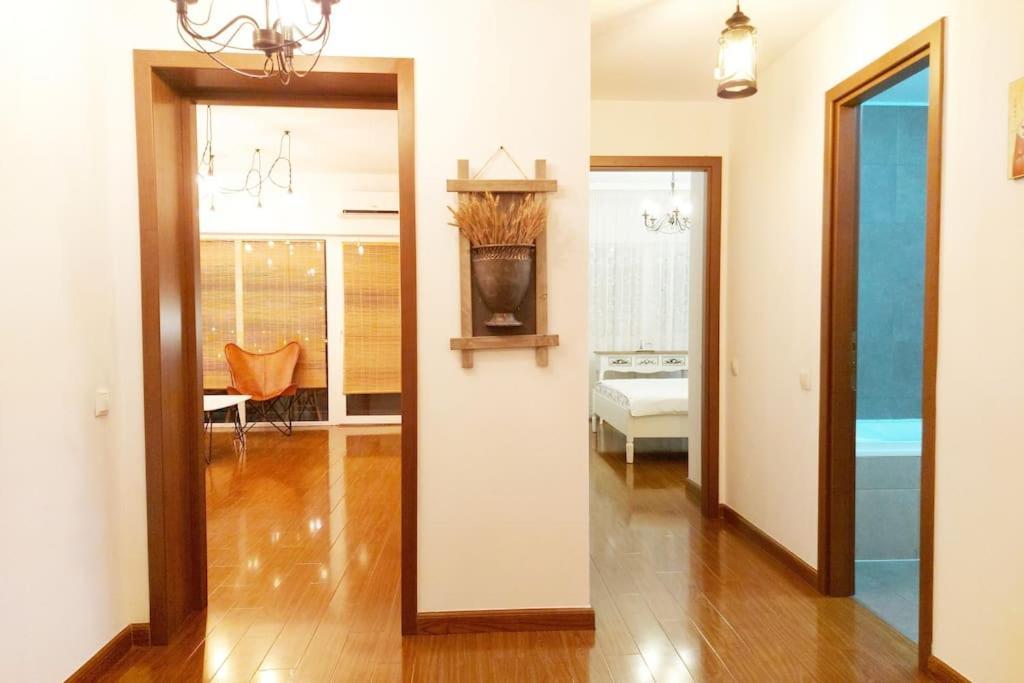 Cosy Boutique 61 Sqm Apartment - Private Parking - Ten Blocks Residence Bukurešť Exteriér fotografie